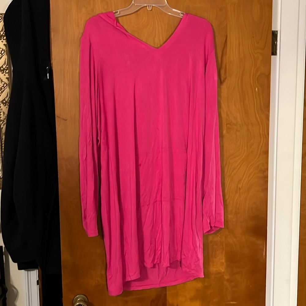 Torrid size 2 pink hoodie sleep shirt
